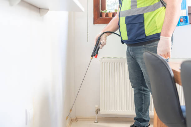 Best Emergency Pest Control  in Ina, IL